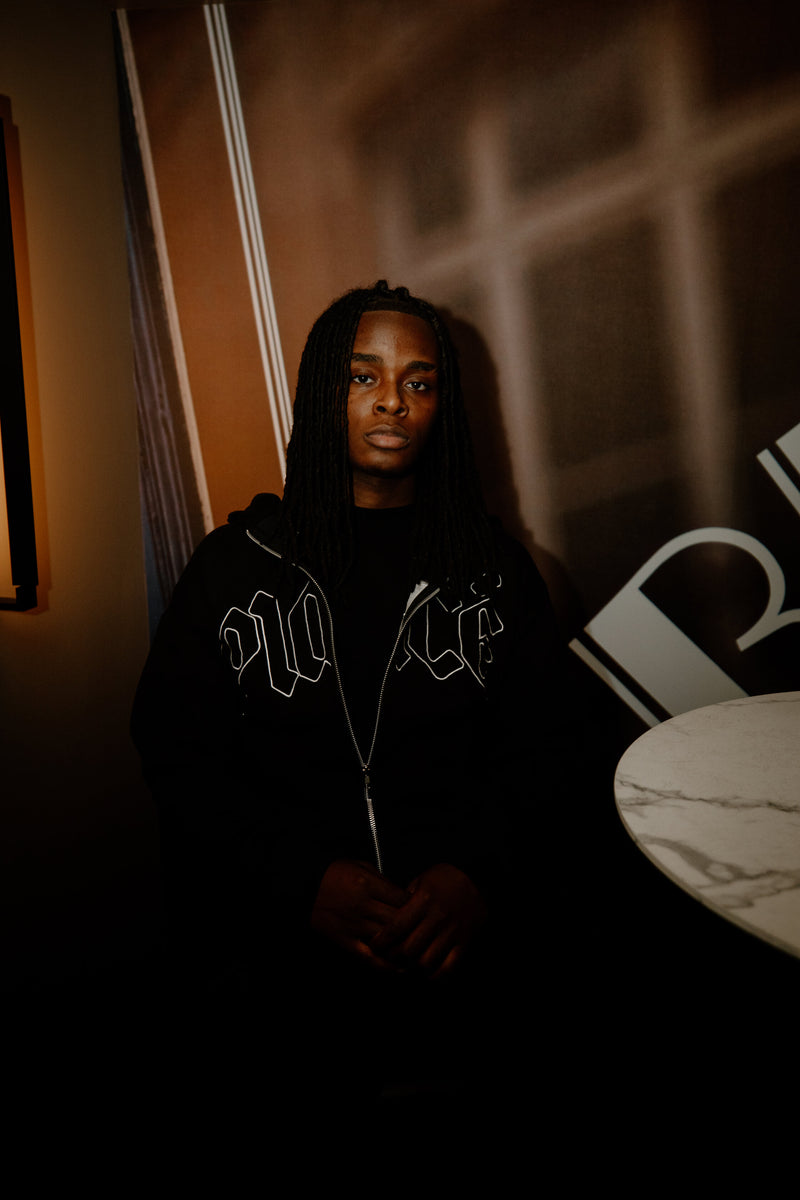 <transcy>SWEAT À CAPUCHE VEGA $ NOIR</transcy>